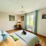 Сasa de vacaciones Charmante Maison Avec Piscine Au Coeur Des Vignes *