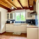 Сasa de vacaciones Charmante Maison Avec Piscine Au Coeur Des Vignes *