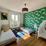 Сasa de vacaciones Charmante Maison Avec Piscine Au Coeur Des Vignes Saint-Philippe-dʼAiguille