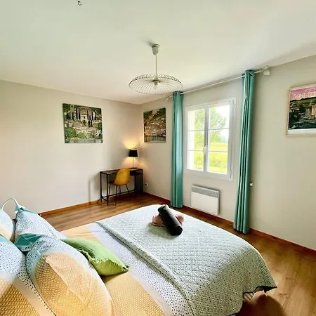 Сasa de vacaciones Charmante Maison Avec Piscine Au Coeur Des Vignes *