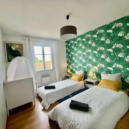 Charmante Maison Avec Piscine Au Coeur Des Vignes * Saint-Philippe-dʼAiguille