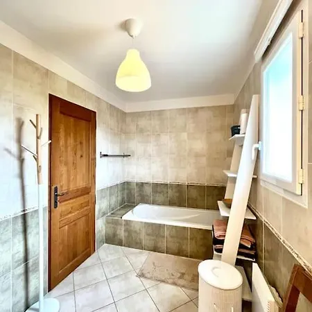 Charmante Maison Avec Piscine Au Coeur Des Vignes * Saint-Philippe-dʼAiguille
