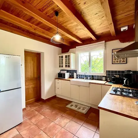Charmante Maison Avec Piscine Au Coeur Des Vignes Prázdninový dům