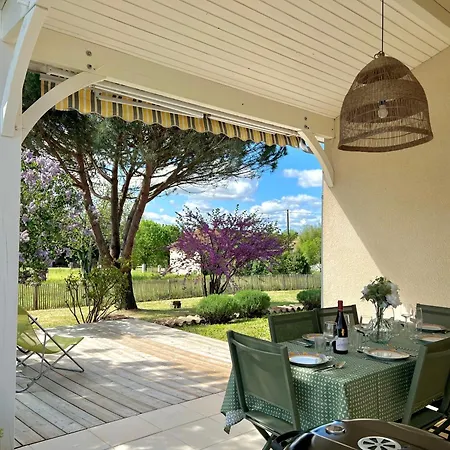 Prázdninový dům Charmante Maison Avec Piscine Au Coeur Des Vignes *