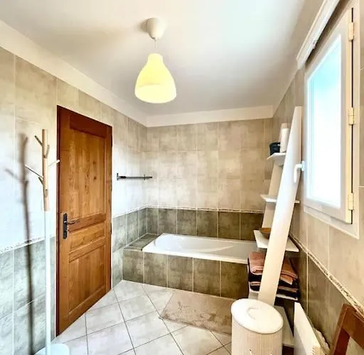 Charmante Maison Avec Piscine Au Coeur Des Vignes * Saint-Philippe-dʼAiguille